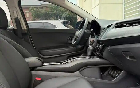 Honda Vezel, 2022 год, 1 300 000 рублей, 8 фотография