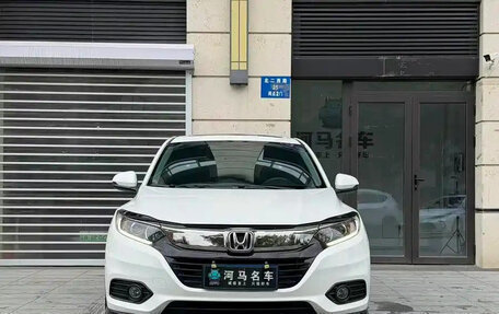 Honda Vezel, 2022 год, 1 300 000 рублей, 2 фотография