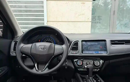 Honda Vezel, 2022 год, 1 300 000 рублей, 11 фотография