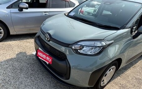 Toyota Sienta, 2023 год, 980 000 рублей, 2 фотография