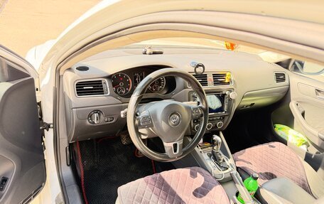 Volkswagen Jetta VI, 2014 год, 830 000 рублей, 7 фотография