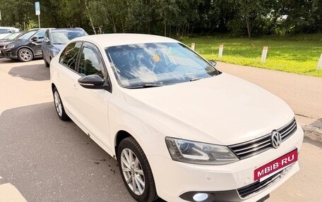 Volkswagen Jetta VI, 2014 год, 830 000 рублей, 3 фотография