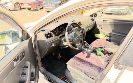 Volkswagen Jetta VI, 2014 год, 830 000 рублей, 8 фотография