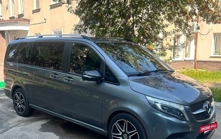 Mercedes-Benz V-Класс, 2021 год, 6 500 000 рублей, 3 фотография