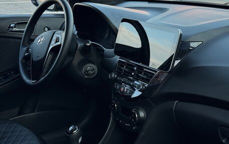 Hyundai Solaris II рестайлинг, 2012 год, 770 000 рублей, 19 фотография