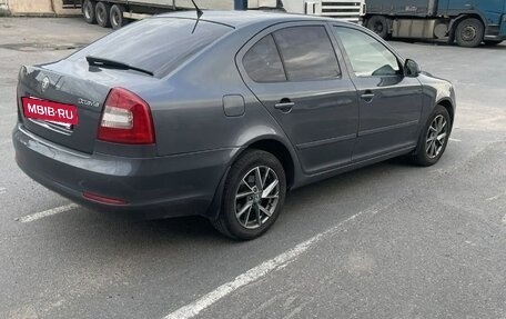 Skoda Octavia, 2011 год, 800 000 рублей, 2 фотография