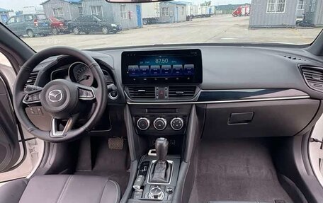 Mazda CX-4, 2023 год, 1 550 000 рублей, 12 фотография
