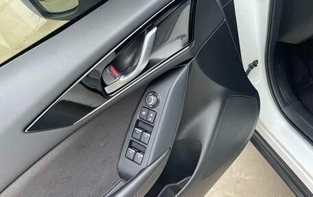 Mazda CX-4, 2023 год, 1 550 000 рублей, 13 фотография