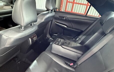 Toyota Camry, 2015 год, 1 390 000 рублей, 2 фотография