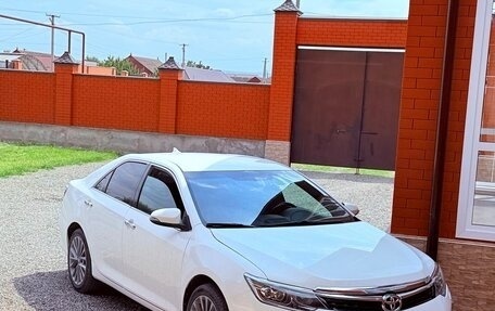 Toyota Camry, 2015 год, 1 390 000 рублей, 5 фотография