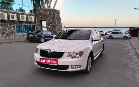 Skoda Superb III рестайлинг, 2012 год, 1 150 000 рублей, 1 фотография