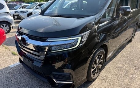 Honda Stepwgn IV, 2021 год, 1 933 000 рублей, 3 фотография