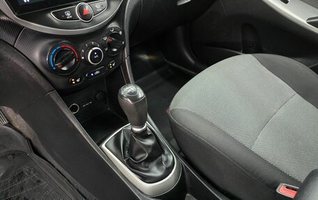 Hyundai Solaris II рестайлинг, 2012 год, 835 000 рублей, 18 фотография
