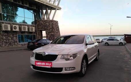Skoda Superb III рестайлинг, 2012 год, 1 150 000 рублей, 4 фотография