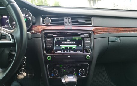 Skoda Superb III рестайлинг, 2012 год, 1 150 000 рублей, 13 фотография