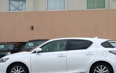Lexus CT I рестайлинг, 2013 год, 1 150 000 рублей, 11 фотография