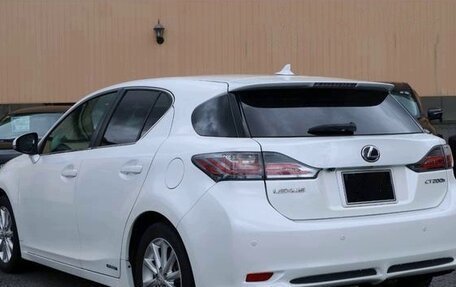 Lexus CT I рестайлинг, 2013 год, 1 150 000 рублей, 9 фотография