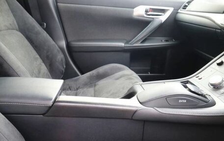 Lexus CT I рестайлинг, 2013 год, 1 150 000 рублей, 28 фотография