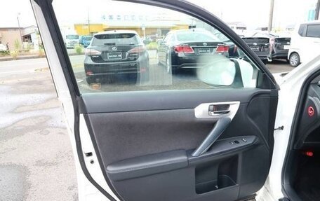 Lexus CT I рестайлинг, 2013 год, 1 150 000 рублей, 34 фотография