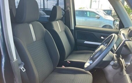 Toyota Roomy I, 2022 год, 980 000 рублей, 22 фотография