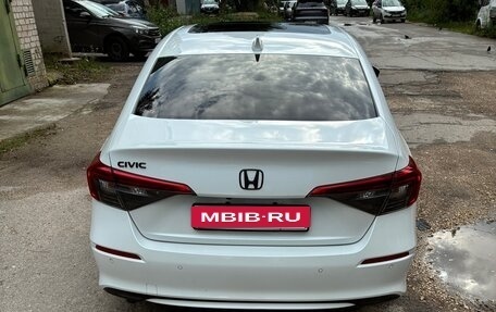 Honda Civic, 2022 год, 2 400 000 рублей, 3 фотография