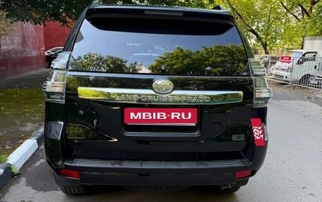 Toyota Land Cruiser Prado 150 рестайлинг 2, 2017 год, 4 500 000 рублей, 2 фотография