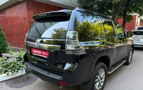 Toyota Land Cruiser Prado 150 рестайлинг 2, 2017 год, 4 500 000 рублей, 3 фотография