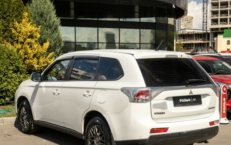 Mitsubishi Outlander III рестайлинг 3, 2013 год, 1 048 000 рублей, 6 фотография