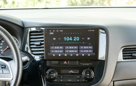Mitsubishi Outlander III рестайлинг 3, 2013 год, 1 048 000 рублей, 13 фотография