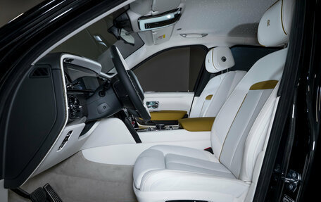 Rolls-Royce Cullinan, 2026 год, 69 000 000 рублей, 18 фотография