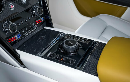 Rolls-Royce Cullinan, 2026 год, 69 000 000 рублей, 21 фотография