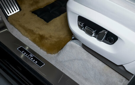 Rolls-Royce Cullinan, 2026 год, 69 000 000 рублей, 23 фотография