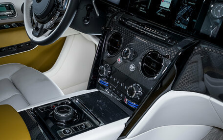 Rolls-Royce Cullinan, 2026 год, 69 000 000 рублей, 31 фотография