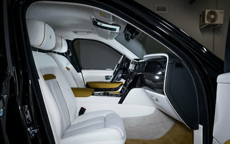 Rolls-Royce Cullinan, 2026 год, 69 000 000 рублей, 28 фотография