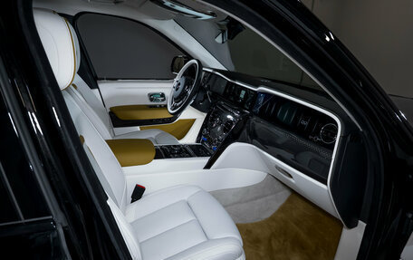 Rolls-Royce Cullinan, 2026 год, 69 000 000 рублей, 27 фотография