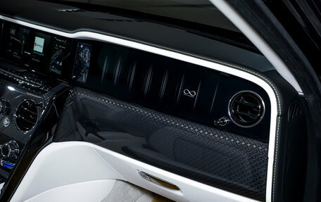Rolls-Royce Cullinan, 2026 год, 69 000 000 рублей, 32 фотография