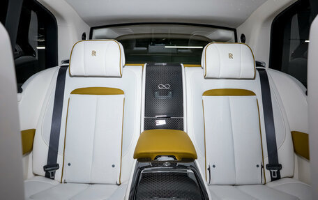 Rolls-Royce Cullinan, 2026 год, 69 000 000 рублей, 34 фотография