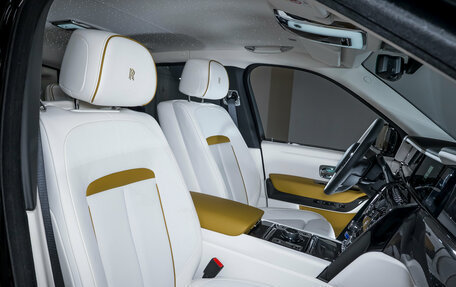 Rolls-Royce Cullinan, 2026 год, 69 000 000 рублей, 29 фотография