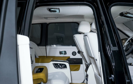 Rolls-Royce Cullinan, 2026 год, 69 000 000 рублей, 38 фотография