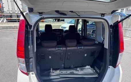 Toyota Roomy I, 2023 год, 690 000 рублей, 30 фотография