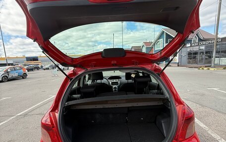 Toyota Yaris III рестайлинг, 2006 год, 525 000 рублей, 8 фотография