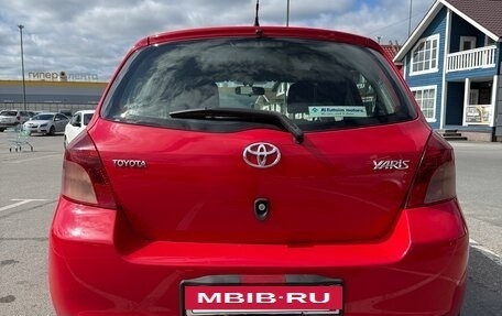 Toyota Yaris III рестайлинг, 2006 год, 525 000 рублей, 3 фотография