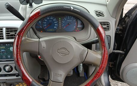 Nissan Cube II, 2001 год, 225 000 рублей, 28 фотография