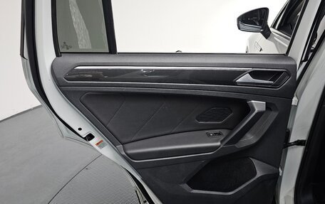 Volkswagen Tiguan II, 2021 год, 2 950 000 рублей, 8 фотография