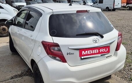 Toyota Vitz, 2016 год, 800 000 рублей, 2 фотография