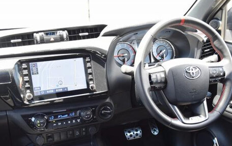Toyota Hilux VIII, 2024 год, 4 200 000 рублей, 11 фотография