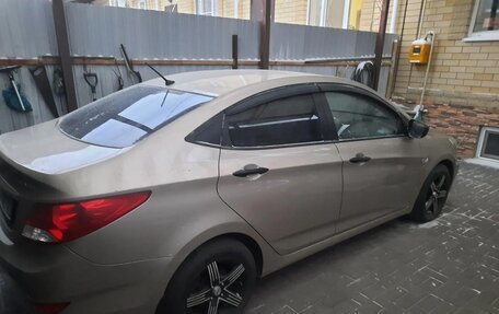 Hyundai Solaris II рестайлинг, 2014 год, 1 100 000 рублей, 2 фотография