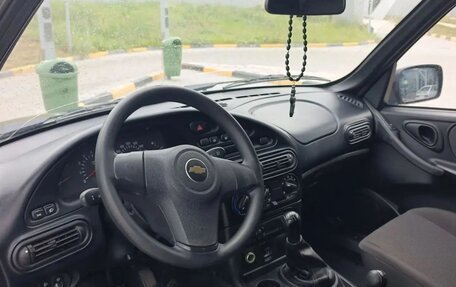 Chevrolet Niva I рестайлинг, 2015 год, 625 000 рублей, 4 фотография