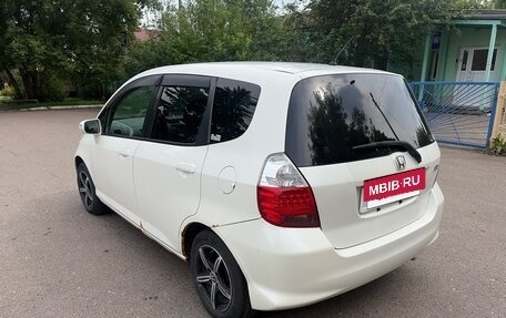 Honda Fit III, 2005 год, 400 000 рублей, 6 фотография