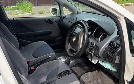 Honda Fit III, 2005 год, 400 000 рублей, 13 фотография